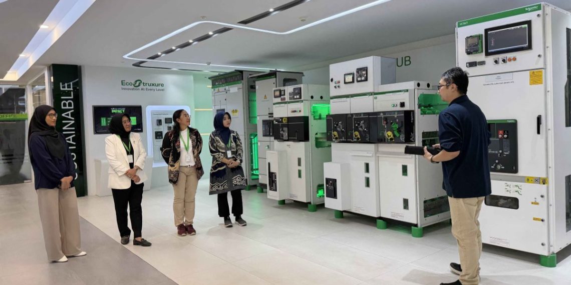 Schneider Electric Gandeng ITS Kembangkan Talenta Industri Masa Depan