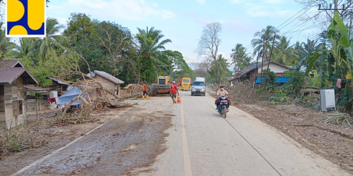Kementerian PU Terus Tangani Jalan Lintas Timur, Barat, dan Tengah Aceh Pasca Banjir dan Longsor