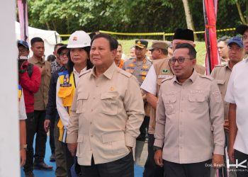Presiden Prabowo Kunjungi Penanganan Banjir dan Tanah Longsor di Ruas Padang Panjang-Sicincin yang Dikerjakan oleh HKI
