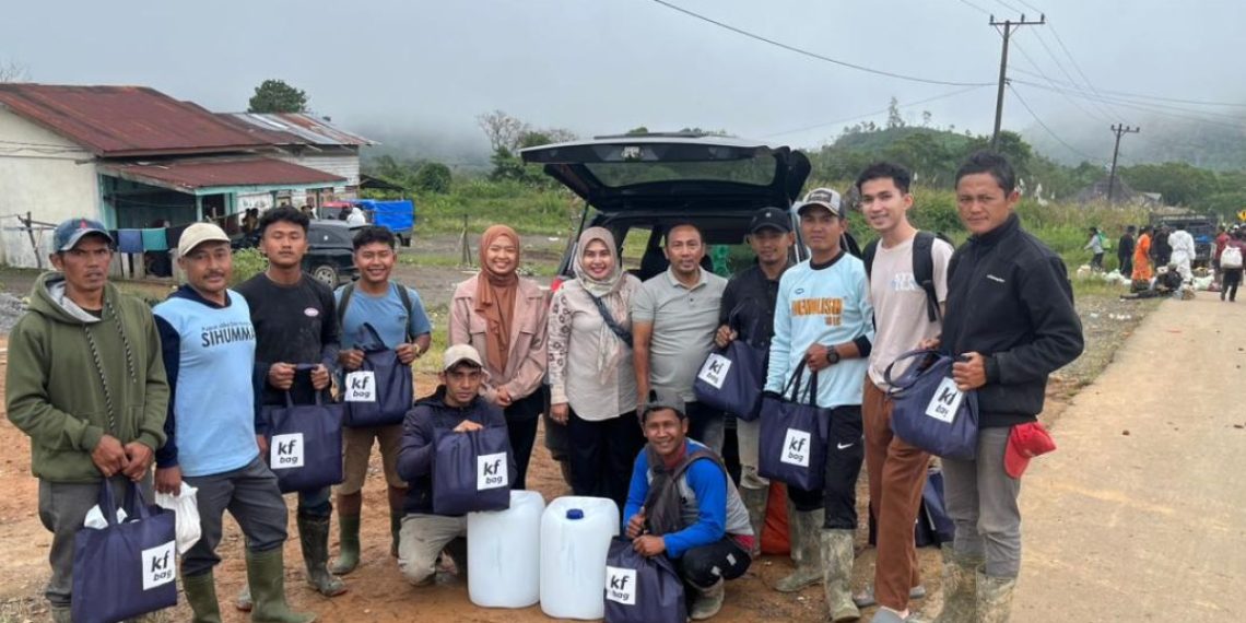 Kimia Farma Apotek Salurkan Sembako dan Obat untuk Korban Banjir Aceh