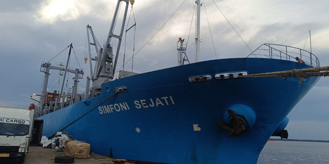 Terus Bergeliat, IPCC Catatkan Pertumbuhan Aktivitas Bongkar-Muat di Pelabuhan Semayang