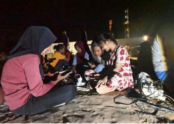 Ketika Listrik dan Sinyal Mati, Rig Pertamina Jadi Tempat Warga Mengabari Keluarga
