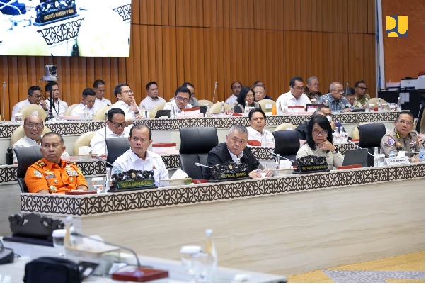 Kementerian PU Pastikan Jaringan Jalan Nasional dan Tol Siap Layani Arus Nataru 2025/2026
