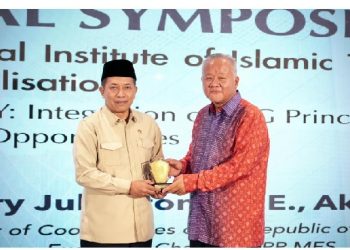 Menkop Tekankan Koperasi Pesantren Dapat Menjadi Kakak Asuh bagi Koperasi Desa Merah Putih