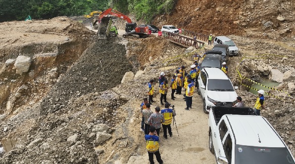 Percepatan Pemulihan Akses Padang–Bukittinggi Pascabencana Longsor