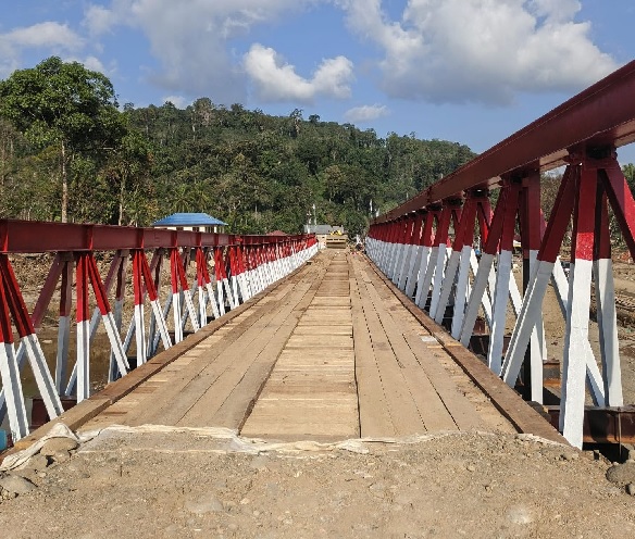 Pemulihan Konektivitas Aceh Berlanjut, Jembatan Bailey Jamur Ujung Masuki Tahap Uji Beban