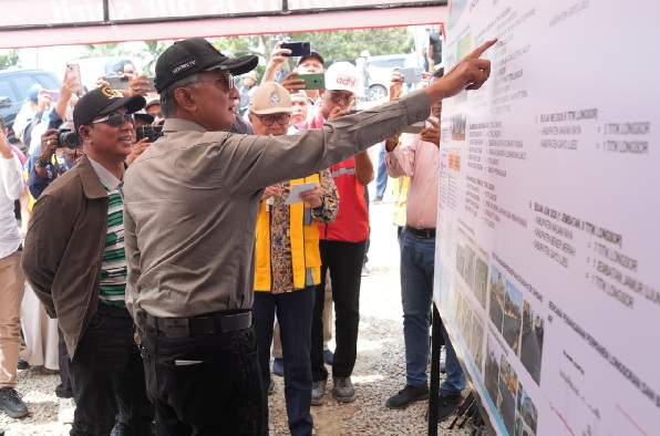 Menteri Dody Tinjau Jembatan Krueng Tingkeum di Bireuen, Tandai Dimulainya Pembangunan 8 Jembatan Permanen
