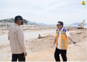 Menteri Dody Tinjau Percepatan Normalisasi Sedimentasi Aek Doras di Sibolga