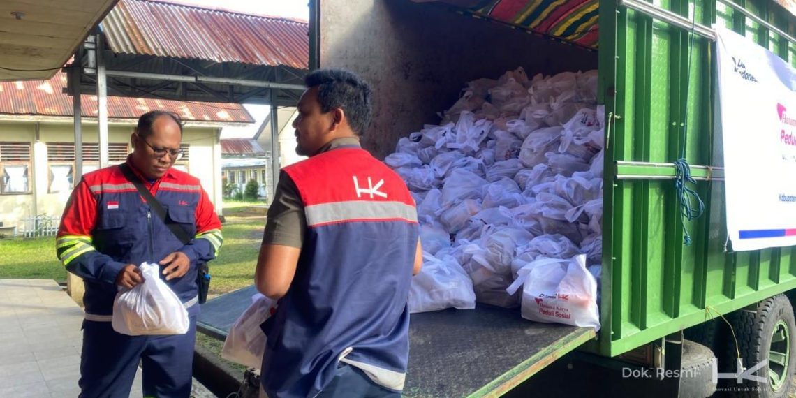 Hutama Karya Dukung Bakti Sosial Sembako untuk Masyarakat Prasejahtera