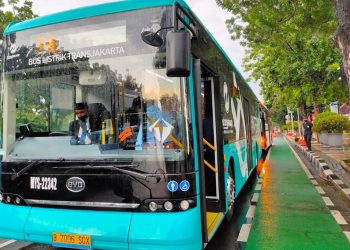 Riset LPEM FEB UI: 10 Tahun Beroperasi, Transjakarta Ciptakan Dampak Rp73,8 Triliun ke Ekonomi Nasional
