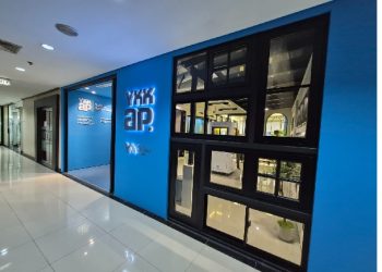 Tingkatkan Layanan Konsumen di Jawa Timur, YKK AP Indonesia upgrade showroom di Surabaya