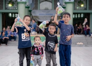 Aice “Maniskan Momen Ramadhan” dengan Mengajak Ratusan Ribu Reseller Berbagi Takjil