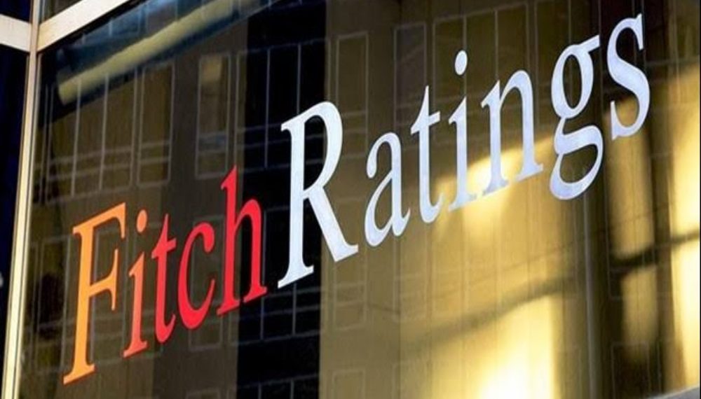 Fitch Ratings Turunkan Outlook RI Menjadi Negatif, Peringkat Tetap BBB