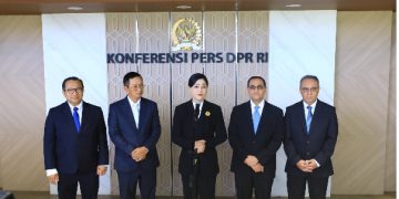 DPR Tetapkan Lima Calon Anggota Dewan Komisioner OJK