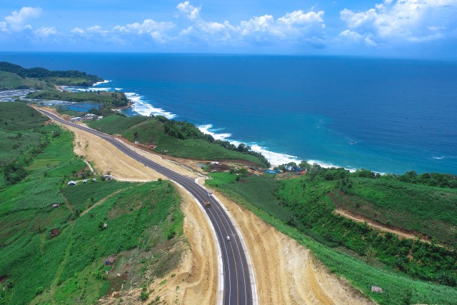 Pemudik Didorong Manfaatkan Jalur Pansela, Nikmati Panorama Pantai Selatan