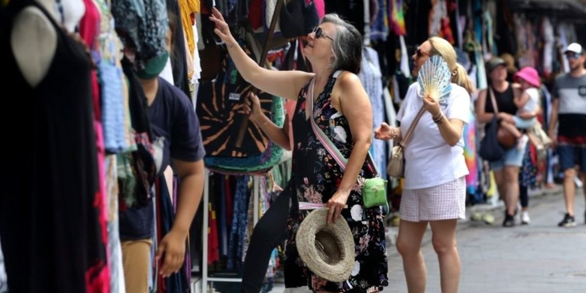 Hippi: Perlu Kebijakan Dorong Belanja Wisatawan