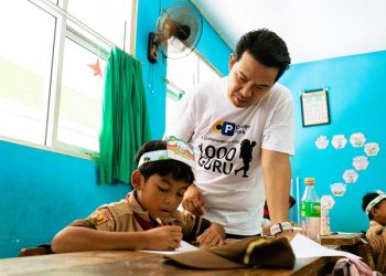 EduCARE Journey: Saat Pemimpin Turun Langsung ke Kelas untuk Anak-Anak Indonesia