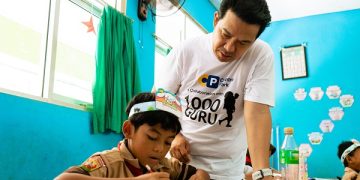 EduCARE Journey: Saat Pemimpin Turun Langsung ke Kelas untuk Anak-Anak Indonesia