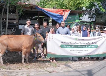 Rayakan Idul Adha, KrediOne Salurkan Hewan Kurban bagi Ratusan Keluarga di Jakarta dan Bekasi
