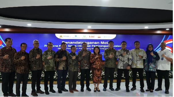 Integrasi Tol Menuju Pelabuhan Palembang Baru di Tanjung Carat: Hutama Karya Teken Nota Kesepahaman dengan BKPM