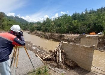 Menantang Medan Ekstrem: Strategi Hutama Karya Taklukkan Titik Kritis Longsor Aceh