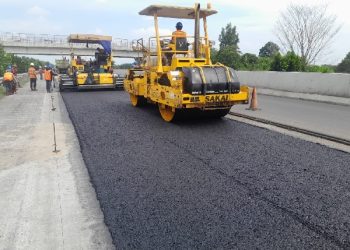 HKA Rampungkan Pemeliharaan Aspal Tol Kayu Agung – Palembang untuk Jaga Kenyamanan Pengguna Jalan