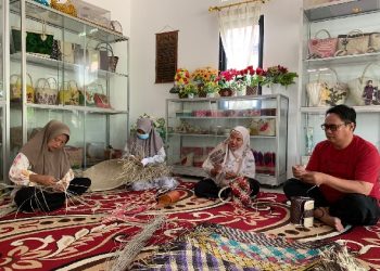 Bangun Rumah Produksi Anyaman Pandan, PetroChina Dorong UMKM di Jambi Naik Kelas