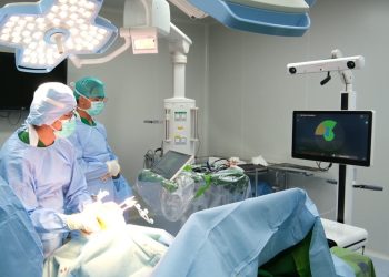 Siloam Hospitals Bali Hadirkan Operasi Lutut Robotik Pertama di Bali