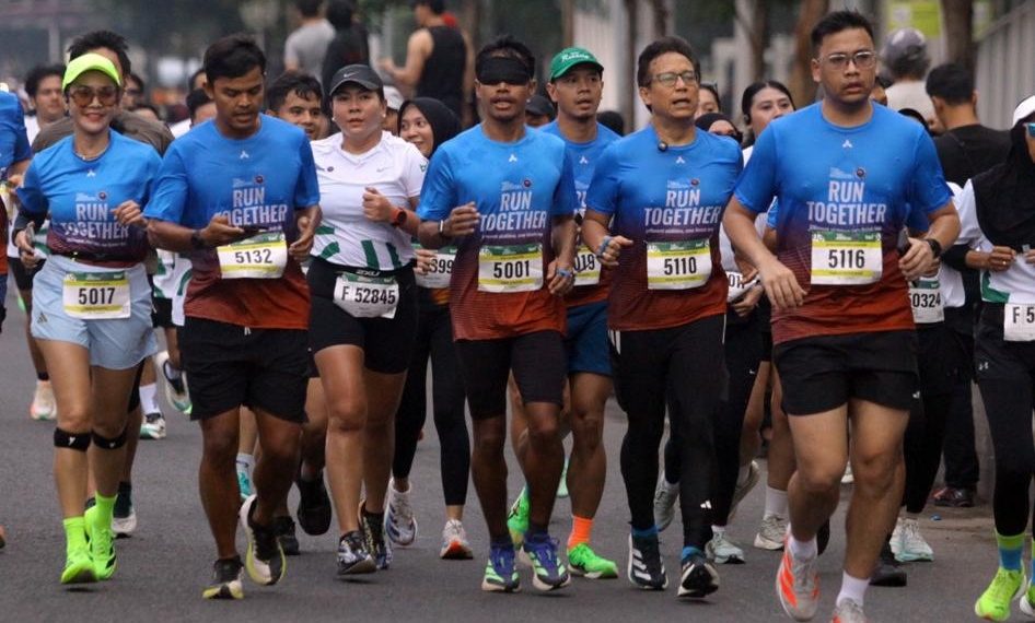 Di BTN Jakim 2026, Menkes Budi dan Jajaran Direksi Jadi Guide Runner Pelari Disabilitas