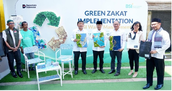 Lewat Implementasi Green Zakat, BSI Ajak Masyarakat Ubah Sampah Jadi Emas
