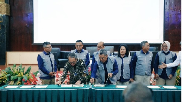 HK Mengajar “Inspiring Leaders” Hadir di Padang, Hutama Karya Perkuat Kolaborasi Pendidikan dan Inovasi dengan Universitas Andalas