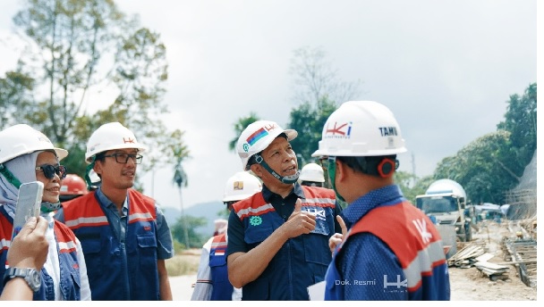 Pacu Konektivitas dan Percepatan Pemulihan Pascabencana di Sumatera Barat, Dewan Komisaris Hutama Karya Tinjau Proyek-Proyek Strategis