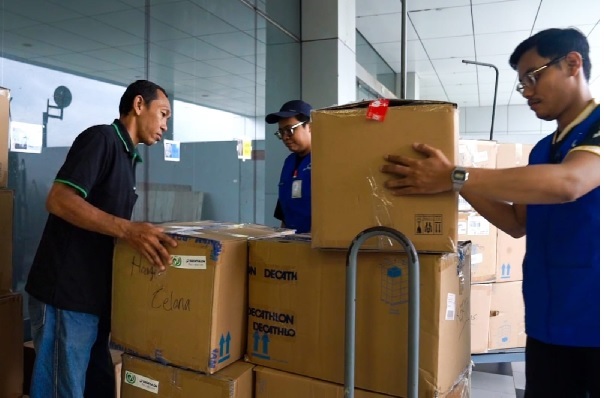 J&T Cargo Dukung Ekosistem Circular Economy Lewat Pengelolaan 8,2 Ton Waste Bersama Decathlon dan Yayasan KDM