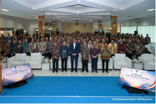 Menkeu Purbaya Dorong DJPb Menjadi Organisasi yang Adaptif, Efisien, dan Berorientasi Hasil