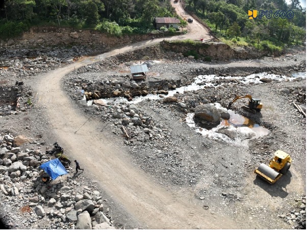 Lindungi Kawasan Pesisir, Pengamanan Pantai Lampu Satu Merauke Terus Dilanjutkan