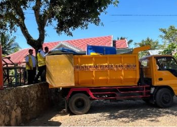 Bantuan Air Minum Disalurkan ke Desa Terdampak Kekeringan di Kabupaten Banjar