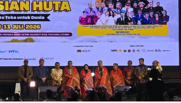 Opera Batak Tona Sian Huta Perkuat Sektor Pariwisata dan UMKM Danau Toba