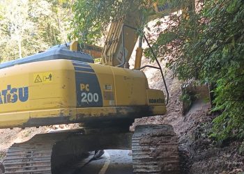 Hutama Karya Kerahkan Excavator Bantu Pulihkan Akses Pascagempa di NTT