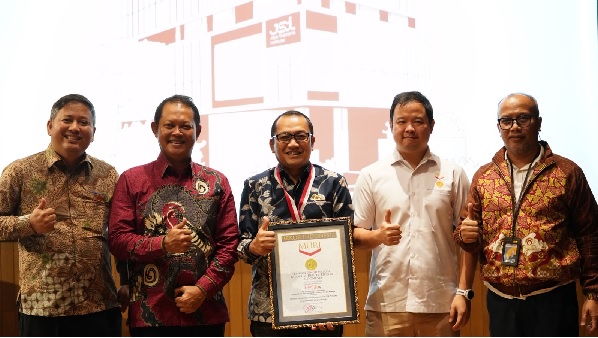 Hutama Karya Melalui Anak Usaha Hutama Marga Waskita Raih Rekor MURI sebagai Tempat Istirahat dan Pelayanan Tol Pertama yang Memiliki Galeri Budaya