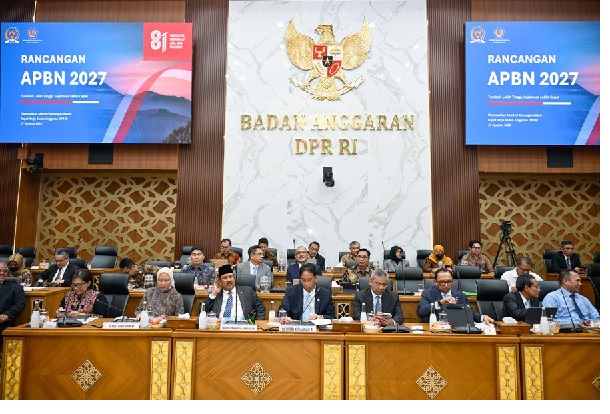 Menkeu Purbaya Paparkan Pokok-Pokok RAPBN 2027 dalam Rapat Kerja Badan Anggaran DPR