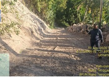 Titik Longsor di Desa Pulue Ruas Krica–Lidi Dibuka Pascagempa NTT