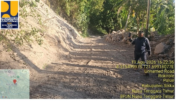 Titik Longsor di Desa Pulue Ruas Krica–Lidi Dibuka Pascagempa NTT