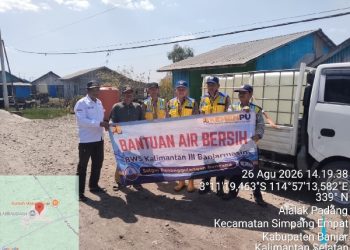 Penuhi Kebutuhan MCK, 12.000 Liter Air Bersih Disalurkan untuk Warga Banjar