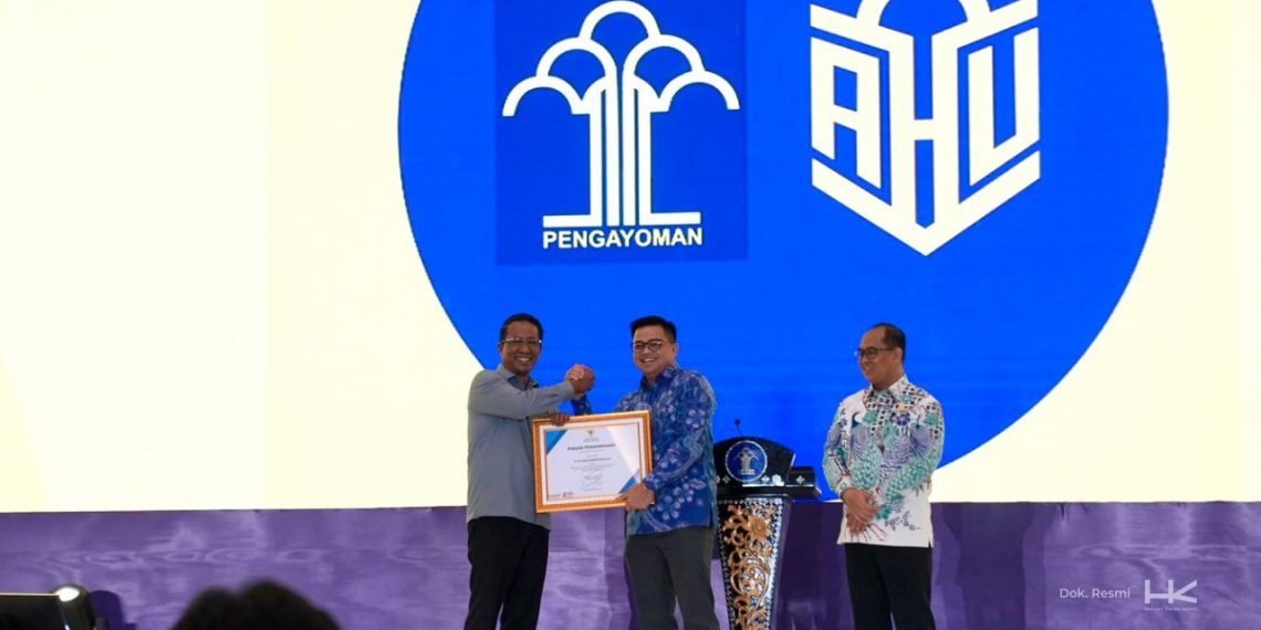 Tepat Waktu dan Akuntabel, Hutama Karya Raih Penghargaan Kementerian Hukum