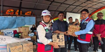 Bantu Pemulihan Warga Terdampak Banjir Bandang Kabupaten Solok, Hutama Karya Grup Terjunkan Bantuan Logistik dan Alat Berat