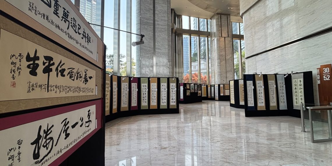 World Capital Tower Jadi Venue Pameran Kaligrafi, Padukan Seni dan Aksi Amal