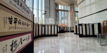 World Capital Tower Jadi Venue Pameran Kaligrafi, Padukan Seni dan Aksi Amal