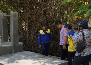 Atasi Keterbatasan Air Bersih Akibat Kemarau, Sumur Bor Dangkal Dibangun di Desa Slangit Cirebon