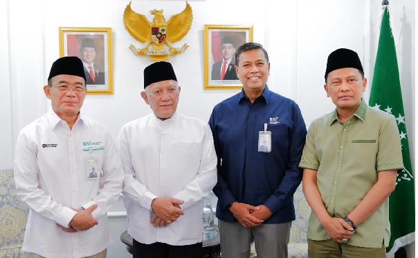 Jadi Tamu Pertama Ketum PBNU Gus Kikin, Komut dan Dirut BSI Sepakat Perkuat Kemandirian Ekonomi Umat