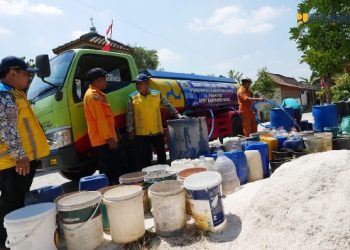 Jalankan Arahan Presiden, 23,2 Juta Liter Air Bersih Disalurkan untuk Atasi Kekeringan di Jateng dan Jatim